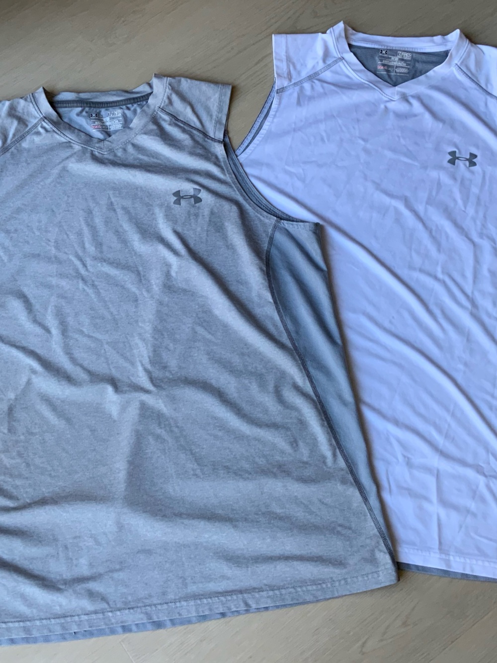 Under Armour Men's HeatGear Sleeveless - White & Light Gray XL